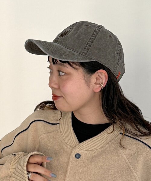 UNIVERSAL OVERALL（ユニバーサルオーバーオール）の「ピグメントロゴキャップ（キャップ・レディース・ブラック/アイボリー/レッド/ブラウン・FREE）」の21枚目の写真