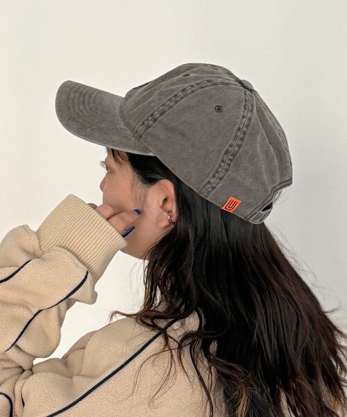 UNIVERSAL OVERALL（ユニバーサルオーバーオール）の「ピグメントロゴキャップ（キャップ・レディース・ブラック/アイボリー/レッド/ブラウン・FREE）」の22枚目の写真