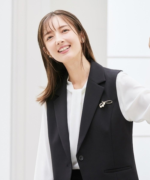 a.v.v(アーヴェヴェ)の「パール調ニュアンスブローチ(ブローチ/コサージュ・レディース・ゴールド/シルバー・38)」の3枚目の写真