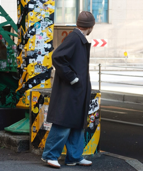 WISM(ウィズム)の「WISM ORIGINAL PRODUCT Balmacaan Coat(ステンカラーコート・メンズ・ネイビー/チャコールグレー・FREE)」の22枚目の写真