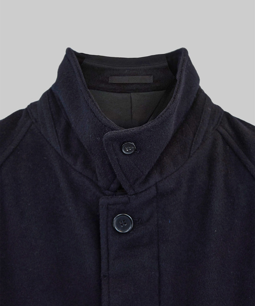 WISM(ウィズム)の「WISM ORIGINAL PRODUCT Balmacaan Coat(ステンカラーコート・メンズ・ネイビー/チャコールグレー・FREE)」の17枚目の写真