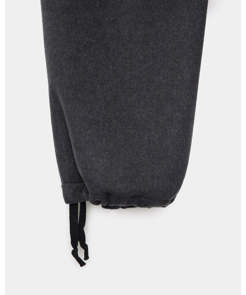 markaware（マーカウェア）の「【markaware/marka】ウールシルクビーバー / ニータックパンツ / KNEE TUCK PANTS（その他パンツ・メンズ・ブラック/グレー・1/2）」の5枚目の写真