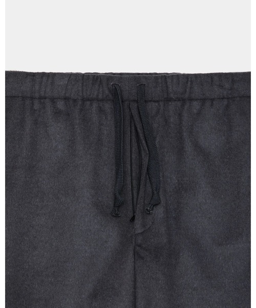 markaware（マーカウェア）の「【markaware/marka】ウールシルクビーバー / ニータックパンツ / KNEE TUCK PANTS（その他パンツ・メンズ・ブラック/グレー・1/2）」の3枚目の写真