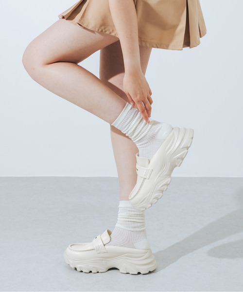 EVOL(イーボル)の「【S-LLサイズ展開・軽量】スニーカーソールローファーミュール JA5939(ローファー・レディース・ブラック/アイボリー・S/M/L/LL)」の2枚目の写真