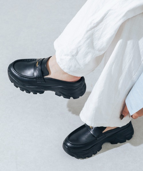 EVOL(イーボル)の「【S-LLサイズ展開・軽量】スニーカーソールローファーミュール JA5939(ローファー・レディース・ブラック/アイボリー・S/M/L/LL)」の7枚目の写真