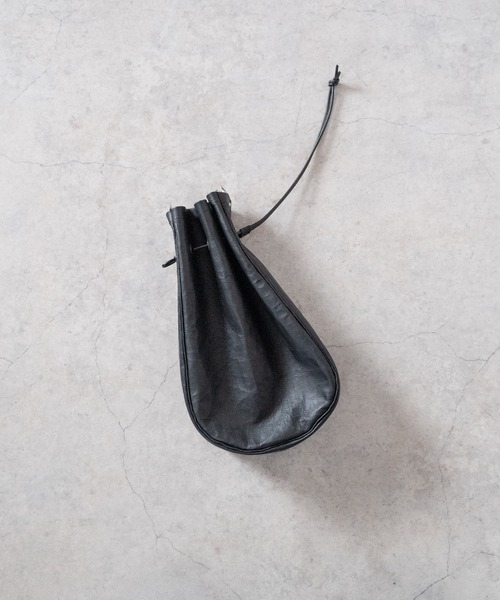 Senti(センティ)の「Dyneema Leather MEDICINE BAG L / 超軽量ダイニーマレザー メディスンバッグ L(ショルダーバッグ・メンズ・ブラック系その他/ブラック・FREE)」の5枚目の写真