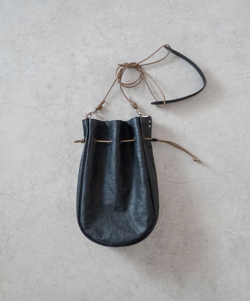 Senti(センティ)の「Dyneema Leather MEDICINE BAG L / 超軽量ダイニーマレザー メディスンバッグ L(ショルダーバッグ・メンズ・ブラック系その他/ブラック・FREE)」の10枚目の写真
