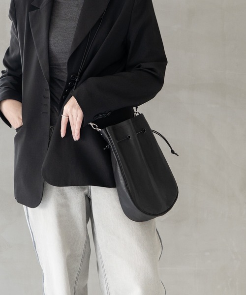 Senti(センティ)の「Dyneema Leather MEDICINE BAG L / 超軽量ダイニーマレザー メディスンバッグ L(ショルダーバッグ・メンズ・ブラック系その他/ブラック・FREE)」の16枚目の写真