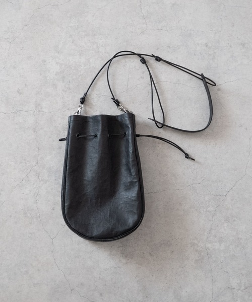 Senti(センティ)の「Dyneema Leather MEDICINE BAG L / 超軽量ダイニーマレザー メディスンバッグ L(ショルダーバッグ・メンズ・ブラック系その他/ブラック・FREE)」の12枚目の写真