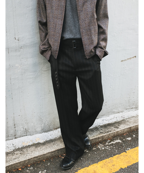 POKER FACE(ポーカーフェイス)の「HERRINGBONE BELTED STRAIGHT FLARE TROUSERS BLACK(スラックス・メンズ・その他・1/2/3)」の3枚目の写真