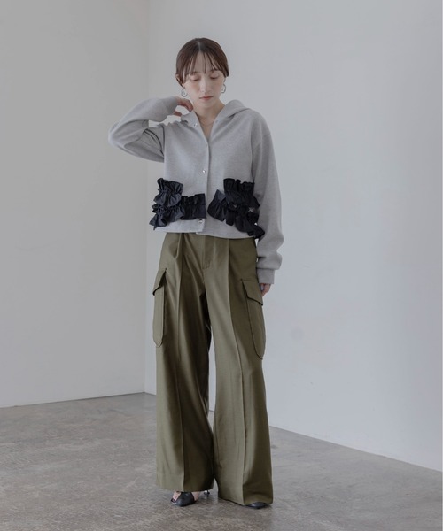 Eimee Law（エイミーロウ）の「ギャザーフリルヘム フーディパーカー（パーカー・レディース・ダークネイビー/ライトグレー/オートミール・FREE）」の14枚目の写真