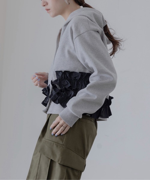 Eimee Law（エイミーロウ）の「ギャザーフリルヘム フーディパーカー（パーカー・レディース・ダークネイビー/ライトグレー/オートミール・FREE）」の17枚目の写真