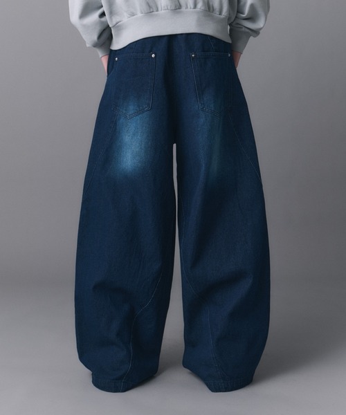 Confirm(コンファーム)の「Technical 3D Pattern Vintage Washed Denim Pants / テクニカル3Dパターン ヴィンテージウォッシュド ワイドデニムパンツ メンズ レディース ユニセックス(デニムパンツ・メンズ・ネイビー/ブラック/サックスブルー・S/M/L)」の12枚目の写真