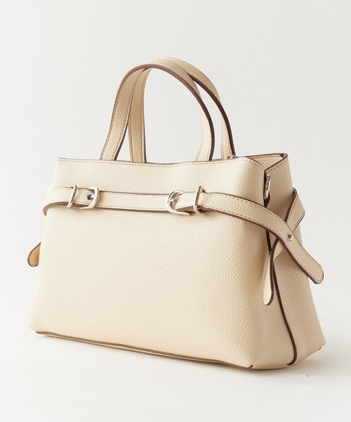 AO2(アオズ)の「2-Way Belt Design Faux Leather Handbag / 2WAY ベルトデザインフェイクレザー ハンドバッグ 秋 秋服 2026年秋冬(ハンドバッグ・レディース・ブラック/ブラウン/ベージュ/ダークブラウン・FREE)」の20枚目の写真