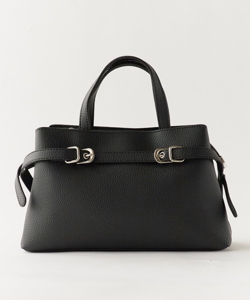 AO2(アオズ)の「2-Way Belt Design Faux Leather Handbag / 2WAY ベルトデザインフェイクレザー ハンドバッグ 秋 秋服 2026年秋冬(ハンドバッグ・レディース・ブラック/ブラウン/ベージュ/ダークブラウン・FREE)」の18枚目の写真