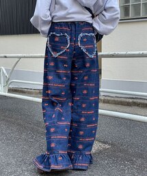 HELLO.SANFRANCISCO（ハローサンフランシスコ）の「【HELLO.SANFRANCISCO/ハローサンフランシスコ】裾フリル総柄刺繍イージーワイドデニム（デニムパンツ）」