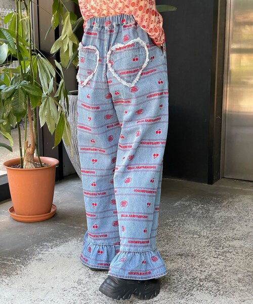 HELLO.SANFRANCISCO(ハローサンフランシスコ)の「【HELLO.SANFRANCISCO/ハローサンフランシスコ】裾フリル総柄刺繍イージーワイドデニム(デニムパンツ・レディース・サックスブルー/ブルー・MEDIUM/SMALL)」の16枚目の写真