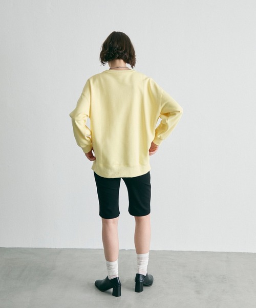 uchi.(ウチ)の「ロゴプリント 裏毛スウェットトップス(スウェット・レディース・オフホワイト/イエロー/ネイビー・FREE)」の12枚目の写真