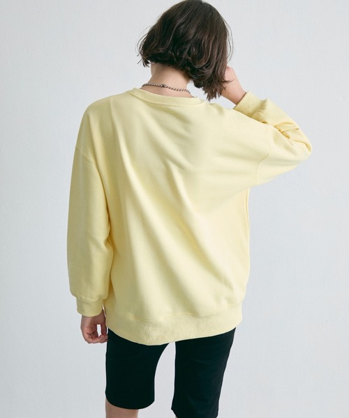 uchi.(ウチ)の「ロゴプリント 裏毛スウェットトップス(スウェット・レディース・オフホワイト/イエロー/ネイビー・FREE)」の16枚目の写真