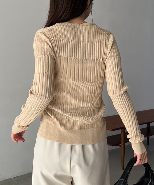 CAPRICIEUX LE'MAGE（カプリシューレマージュ）の「バイカラーリブカーディガン（カーディガン/ボレロ・レディース・ブラック/ベージュ/グレー・FREE）」の17枚目の写真