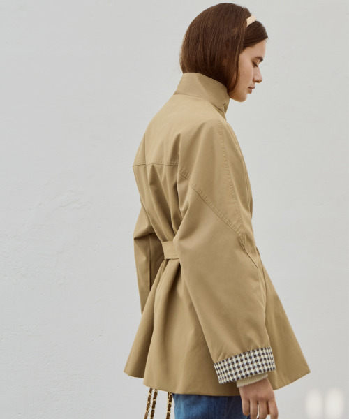 SLOWLOLLI(スローローリ)の「A line half jacket_2 Colors(その他アウター・レディース・チャコールグレー/Beige・FREE)」の6枚目の写真