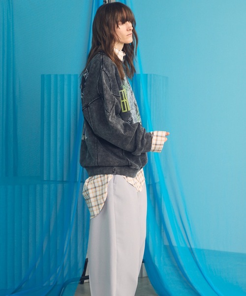 MAISON SPECIAL(メゾンスペシャル)の「《UNISEX》【Hypnose Association for MAISON SPECIAL】「STAR」Prime-Over Crew Neck Sweatshirt/「スター」 プライムオーバークルーネックスウェット【MAISON SPECIAL/メゾンスペシャル】(スウェット・メンズ・ブラック/ライトグレー・0/1/2)」の6枚目の写真