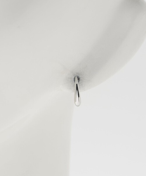 BEAUTY&YOUTH UNITED ARROWS(ビューティーアンドユースユナイテッドアローズ)の「メタル フック ピアス(ピアス(両耳用)・レディース・シルバー/ゴールド・FREE)」の9枚目の写真