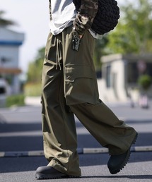 TOBEE（トゥビー）の「【TOBEE】ヴィンテージデザインサイドポケットワイドカーゴパンツ（カーゴパンツ）」