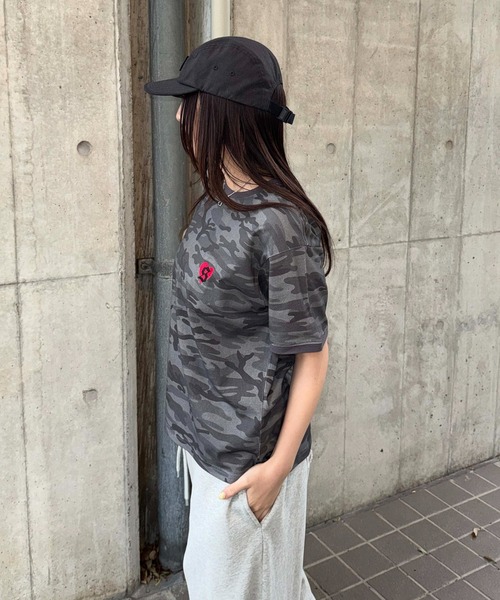 sedacle(セダクル)の「迷彩ロゴリンガーTEE(Tシャツ/カットソー・レディース・ブラック/オフホワイト/ピンク・LARGE/MEDIUM/SMALL)」の18枚目の写真