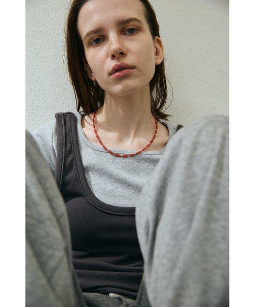 un/neu（アンノイ）の「ラインビーズカラーネックレス（ネックレス・レディース・レッド/ブラック・FREE）」の7枚目の写真