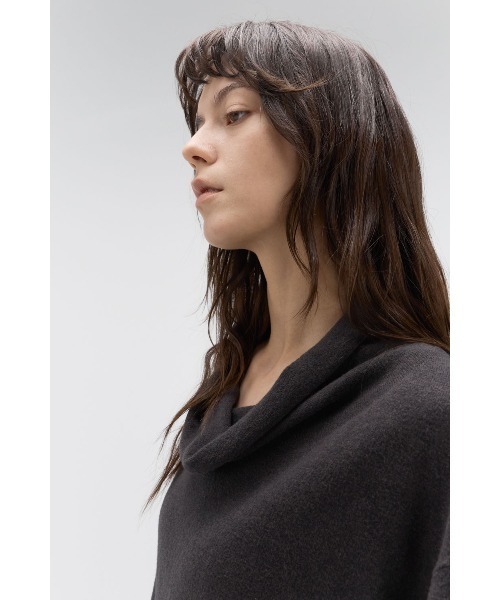 Studio Doe(スタジオドー)の「Studio Doe Draped-neck Sweater(ニット/セーター・レディース・グレー・MEDIUM/SMALL)」の2枚目の写真
