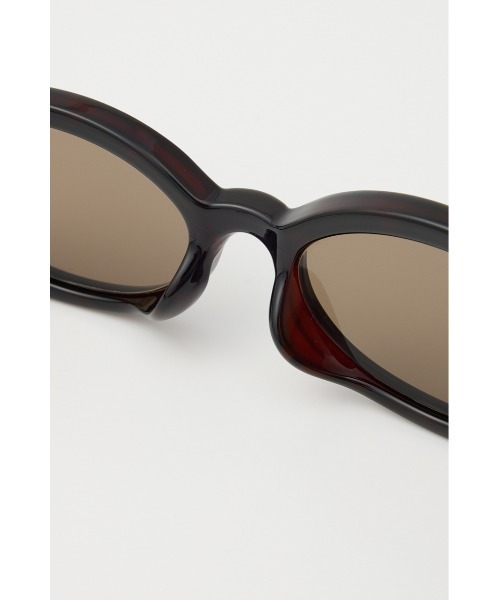 MOUSSY（マウジー）の「ROUND SLIM アイウェア（サングラス・レディース・ブラウン/ライトイエロー・FREE）」の13枚目の写真