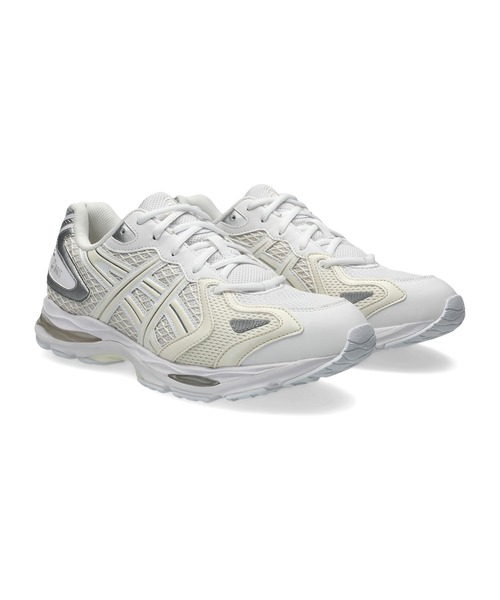 ASICS(アシックス)の「GEL-K1011 / ゲルケー1011(スニーカー・メンズ・ホワイト×シルバー・25.5/29/28/26/23/24/23.5/27/25/26.5/27.5/24.5/28.5)」の1枚目の写真