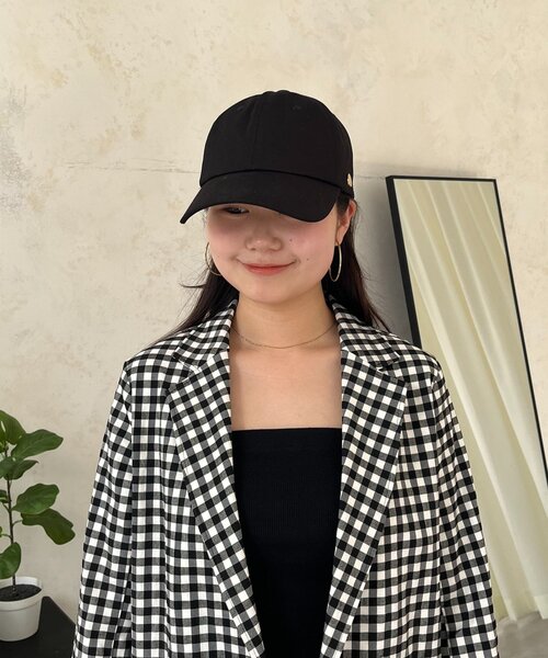 prose verse（プロズヴェール）の「メタルチャームツイルキャップ（キャップ・レディース・ライトベージュ/ブラック・FREE）」の5枚目の写真