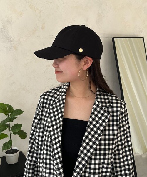 prose verse（プロズヴェール）の「メタルチャームツイルキャップ（キャップ・レディース・ライトベージュ/ブラック・FREE）」の4枚目の写真