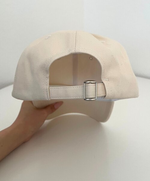 prose verse（プロズヴェール）の「メタルチャームツイルキャップ（キャップ・レディース・ライトベージュ/ブラック・FREE）」の9枚目の写真