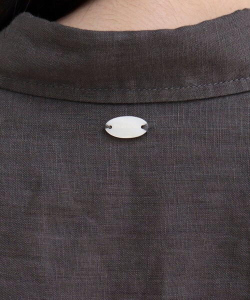 fredy emue(フレディエミュ)の「LINEN100 2WAYカシュクールシャツ(シャツ/ブラウス・レディース・ブルー系その他/チャコールグレー/ベージュ/ベビーピンク/ベージュ系その他・38)」の20枚目の写真