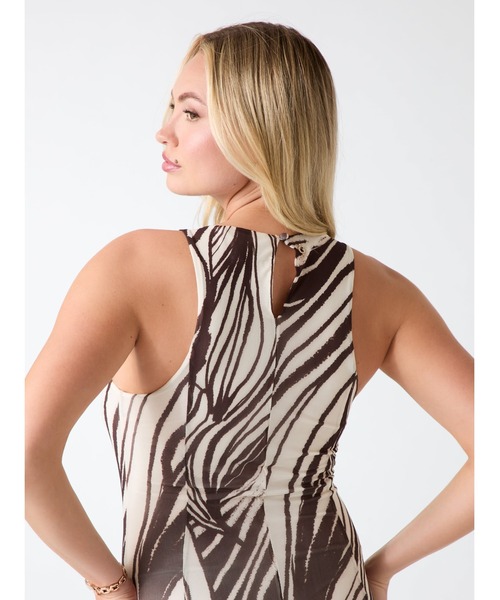 Guess(ゲス)の「SERAFINA Mesh Dress ワンピース ドレス マキシ丈(ワンピース・レディース・ブラウン・LARGE/MEDIUM/SMALL/X-SMALL)」の9枚目の写真