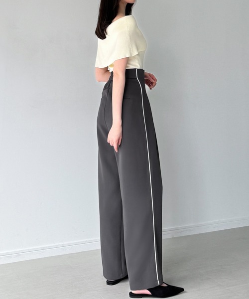 junoah(ジュノア)の「ハイウエストサイドラインスラックス(スラックス・レディース・アイボリー/ブラック/ダークグレー・LARGE/MEDIUM/SMALL)」の9枚目の写真