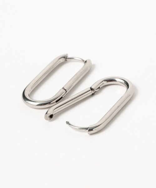 Ray BEAMS（レイビームス）の「ステンレス ロング オーバル フープ ピアス（ピアス（両耳用）・レディース・ゴールド/シルバー・ONE SIZE）」の4枚目の写真