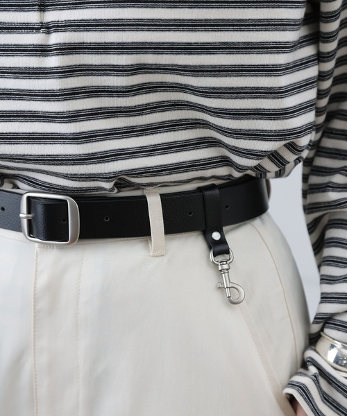 COLONY 2139（コロニートゥーワンスリーナイン）の「キーリング付きスクエアバックルベルト（ベルト・レディース・ブラック・FREE）」の4枚目の写真