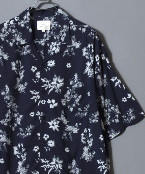 ANPAS(アンパス)の「Rayon Patterned Aloha Shirt / レーヨン総柄アロハシャツ 開襟シャツ メンズ トップス ハワイアンシャツ 半袖(シャツ/ブラウス・メンズ・ネイビー系1/ネイビー系3/ブラック系2/ネイビー系2/ブラック系5/ブラック系4/アイボリー系1/ブラック系3/ブラック系1・M/XL/L)」の9枚目の写真