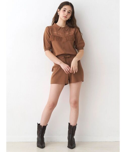 CALNAMUR(カルナムール)の「ウエスタンディティールニットトップス(ニット/セーター・レディース・ブラウン/チャコールグレー/ブルー・FREE)」の8枚目の写真