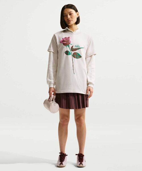 NIKE(ナイキ)の「ナイキ スポーツウェア ウィメンズ オーバーサイズド ショートスリーブ Tシャツ / Nike Sportswear Women's Oversized Short-Sleeved T-Shirt IR7827-072 Light Bone(Tシャツ/カットソー・レディース・オフホワイト・XS/S/L/M/XL)」の15枚目の写真