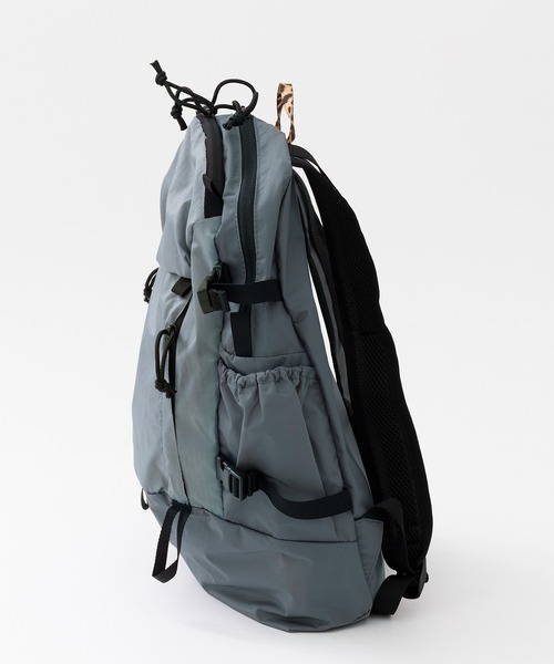 FREDRIK PACKERS(フレドリックパッカーズ)の「【FREDRIK PACKERS】QUEST PACK(バックパック/リュック・レディース・ブラック系1/チャコールグレー/ブラック系その他2・FREE)」の5枚目の写真