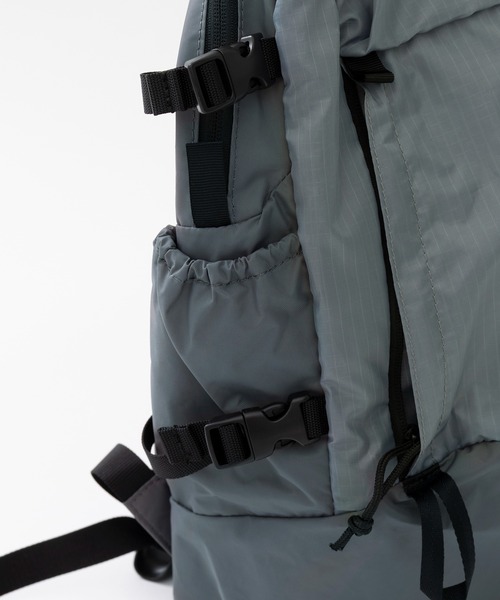 FREDRIK PACKERS(フレドリックパッカーズ)の「【FREDRIK PACKERS】QUEST PACK(バックパック/リュック・レディース・ブラック系1/チャコールグレー/ブラック系その他2・FREE)」の9枚目の写真