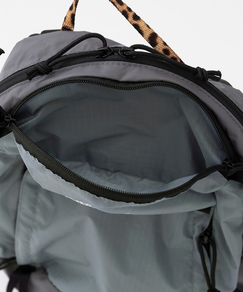 FREDRIK PACKERS(フレドリックパッカーズ)の「【FREDRIK PACKERS】QUEST PACK(バックパック/リュック・レディース・ブラック系1/チャコールグレー/ブラック系その他2・FREE)」の10枚目の写真