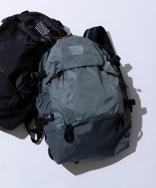 FREDRIK PACKERS(フレドリックパッカーズ)の「【FREDRIK PACKERS】QUEST PACK(バックパック/リュック・レディース・ブラック系1/チャコールグレー/ブラック系その他2・FREE)」の17枚目の写真
