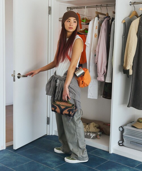 COBMASTER（コブマスター）の「Cobmaster × FREAK'S STORE/コブマスター × フリークスストア 別注 KOOLTHING SOFT COOLER BAG S クールシング ソフトクーラーバッグ【保冷】（ショルダーバッグ・レディース・オレンジ/ライム/グレー/ブラック・ONE SIZE）」の14枚目の写真