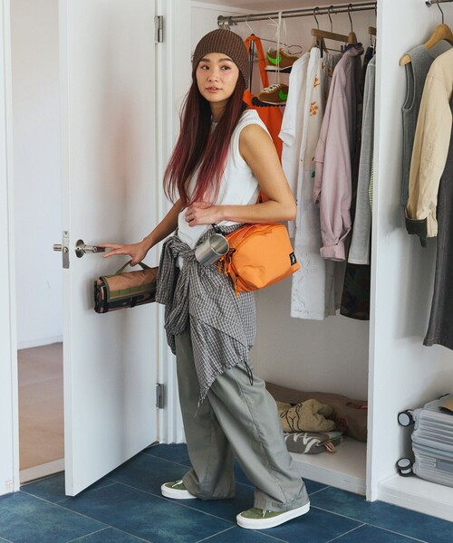 COBMASTER（コブマスター）の「Cobmaster × FREAK'S STORE/コブマスター × フリークスストア 別注 KOOLTHING SOFT COOLER BAG S クールシング ソフトクーラーバッグ【保冷】（ショルダーバッグ・レディース・オレンジ/ライム/グレー/ブラック・ONE SIZE）」の15枚目の写真